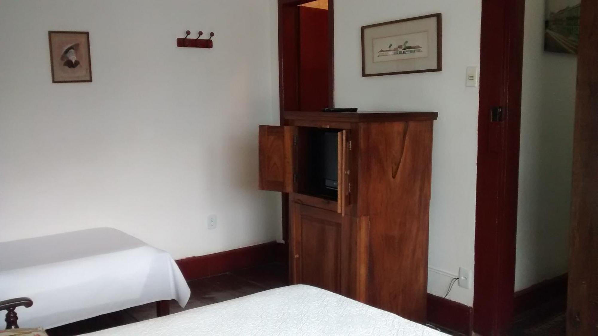 Pousada Arte Colonial - Casarao Historico Do Sec XVIII - Lancha Propria Araquari Værelse billede